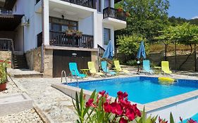 Villa Holly